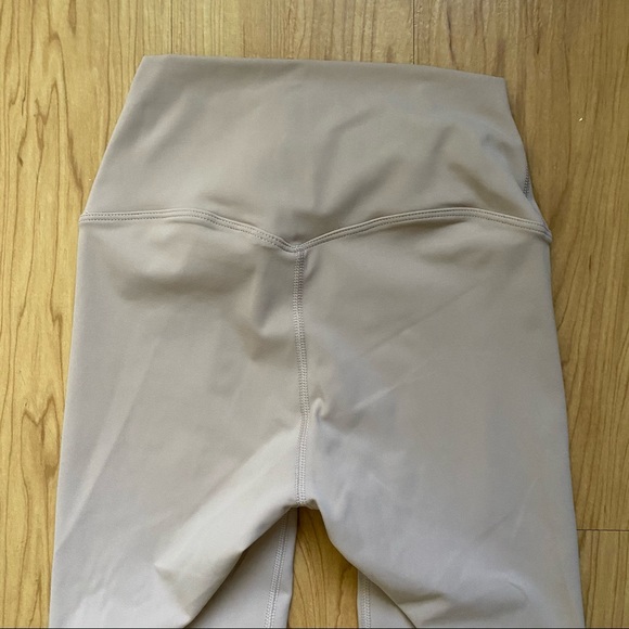 SOLD! Everyday Leggings - XS Exactly like Paragon - Picture 5 of 5